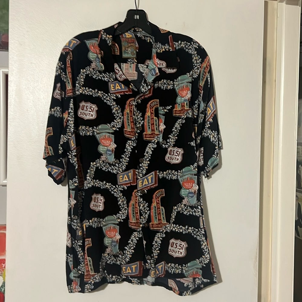 Pineapple Connection mens retro short sleeve shirt. 100% rayon